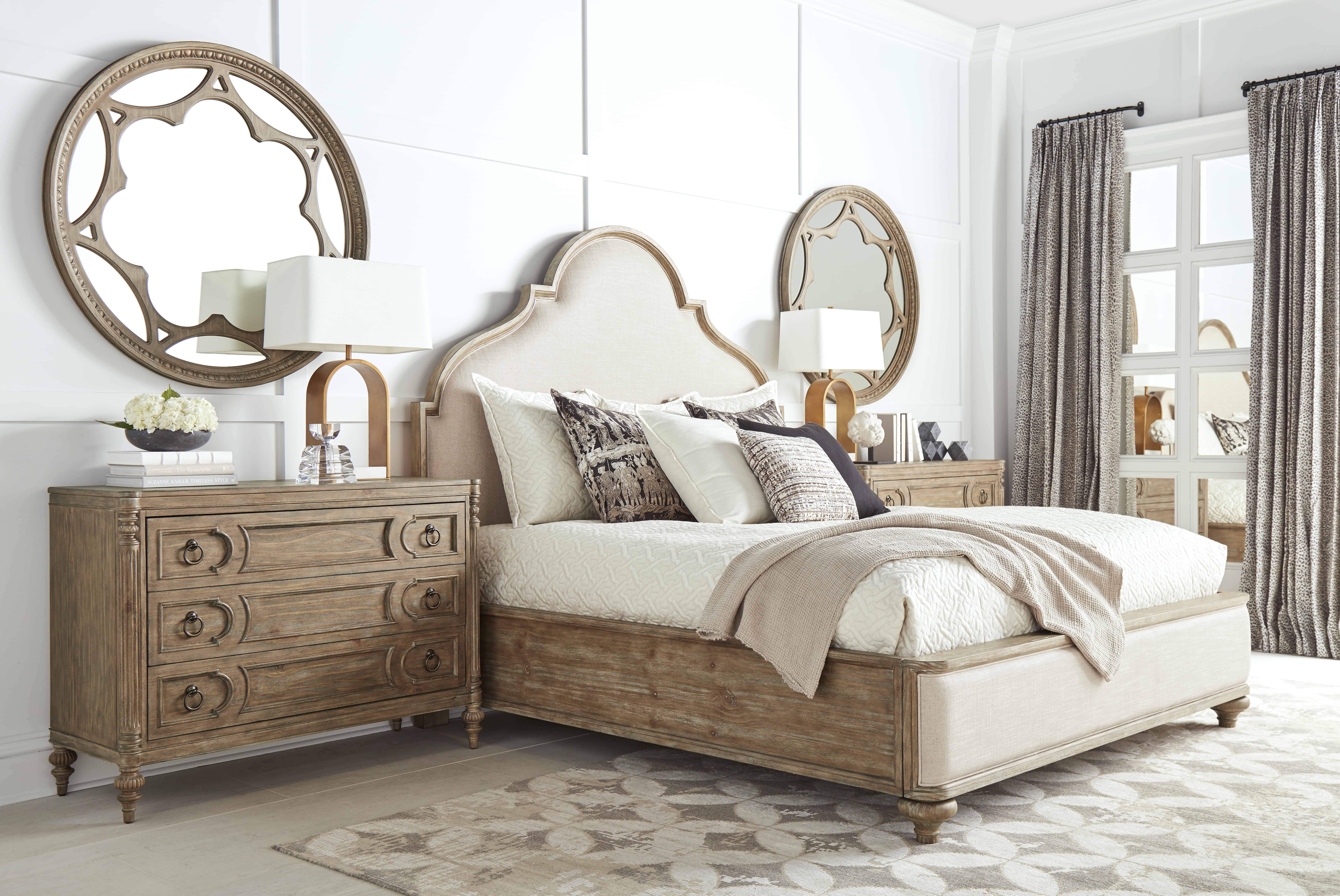 Modern Style Fabric Queen Bed Frame French Style Bedroom Furniture